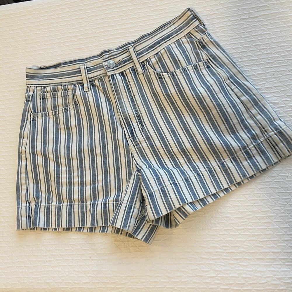 American Eagle Railroad Ticking Striped High waist Jean Mom Shorts Size 4 - Picture 2 of 9